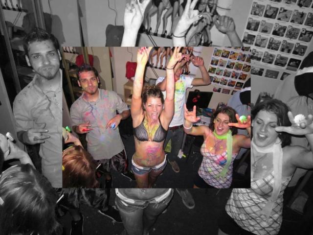 Students Under 40 - open mind libertines - meet new friends