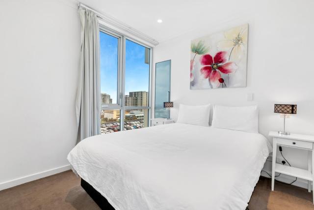 Adelaide Central Skyline Panoramic Suite Three