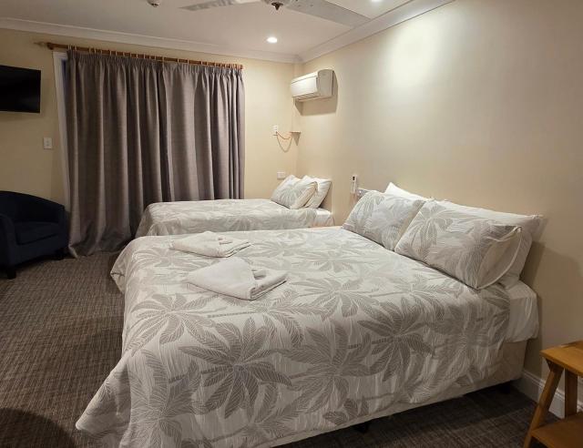 Sisleys Motel