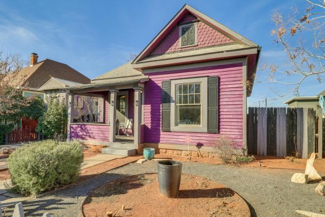 2-Unit Rental in ABQ! Walk or Bike to Downtown