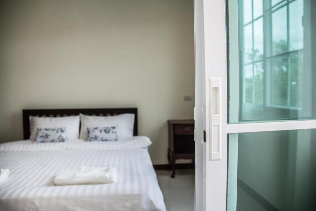 Plern Pitch Residence