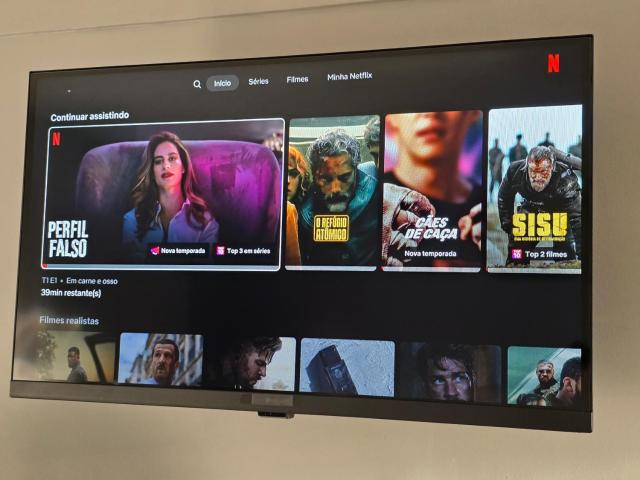 Quarto Aconchegante Completo Wi-Fi TV Microondas Cafeteira Entrada Privativa