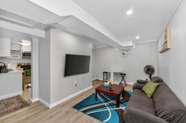 2BR Suite Near YYC Airport and Downtown 4644 DN