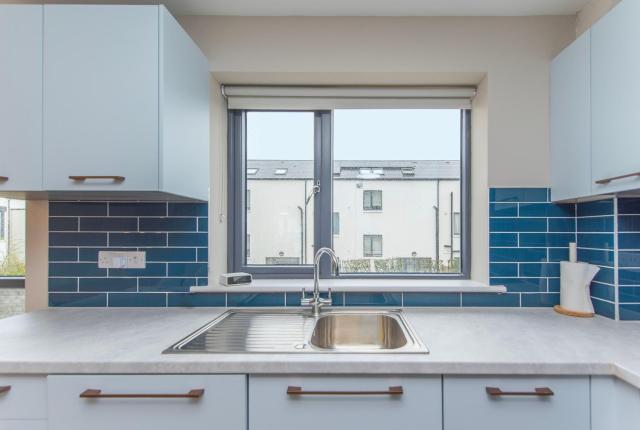 Modern 4-Bedroom Townhouse in the Heart of Barna Village
