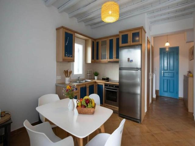3-Bed Home in Ano Mera
