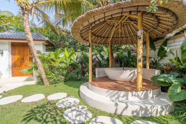 Sicilia Villa - Ubud Pool Stay with Open-Air Bath & Gazebo