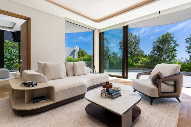 La Mirage Apartment - Luxurious, Pool, Firepit, Green Point