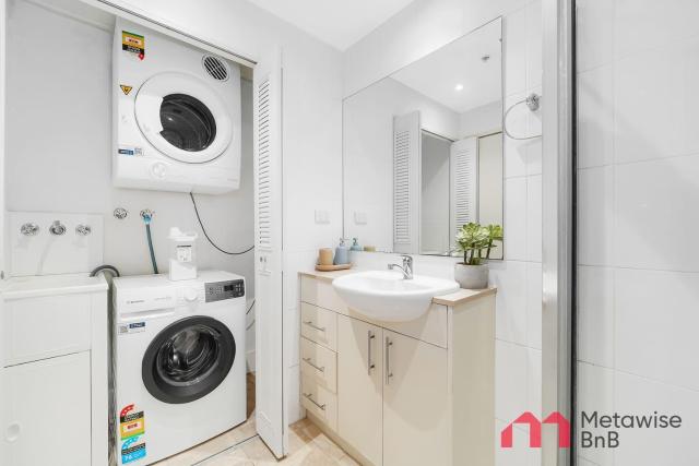 MetaWise 2Bed Next to ICC Darling Harbour 76