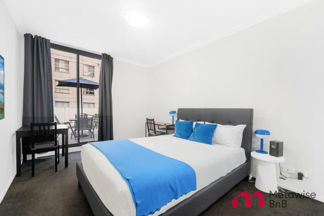 MetaWise 2Bed Next to ICC Darling Harbour 76