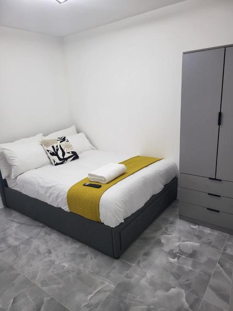 Modern Ensuite Room in Andover, Hampshire