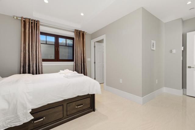 Modern 3BR Suite near UBC & Jericho Beach