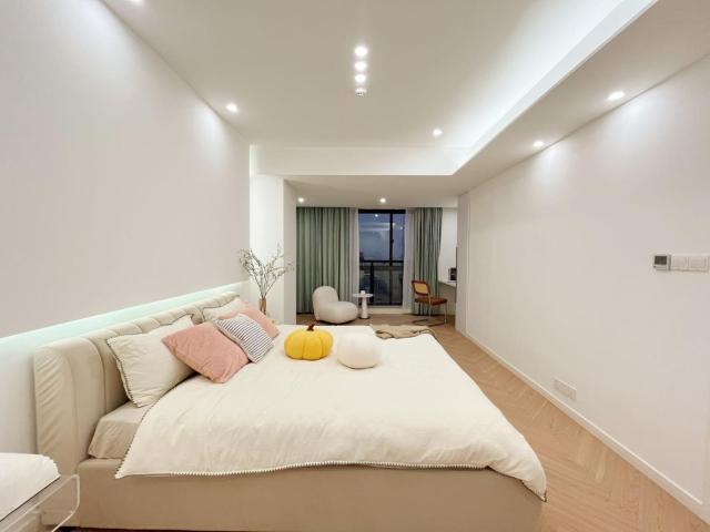 Merit 银亿 Cozy and Spacious Condo in central Huangpu District close to everything