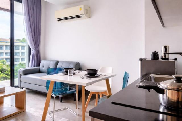 Duplex with Balcony Pool and Nature Views in Nai Harn - UTL A310