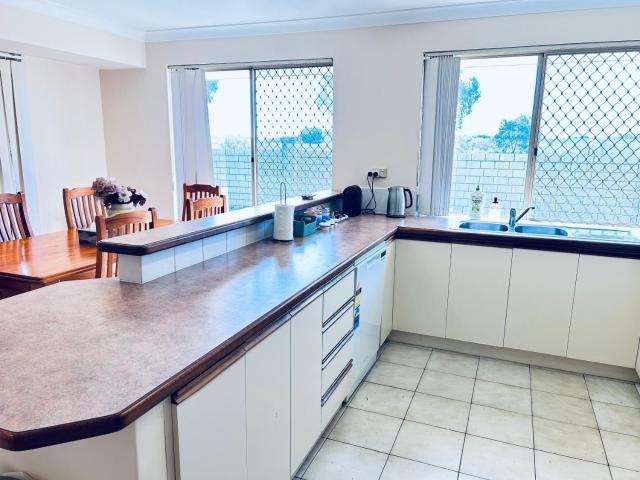 Pet friendly home near Adventure World Fiona Murdoch
