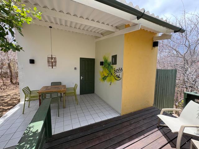 One Bedroom Tropical Escape - The green flamingo