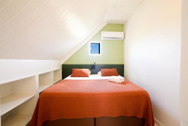 One Bedroom Tropical Escape - The green flamingo