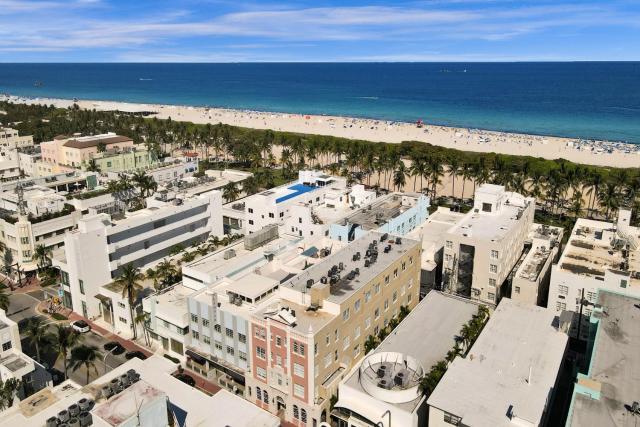Prime South Beach 1BR 1BA Beach 1 Min Away 301