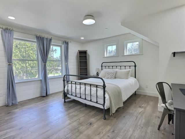Serene 5BR Farmhouse Retreat in Shoreline Perfect for Gathering & Relaxing