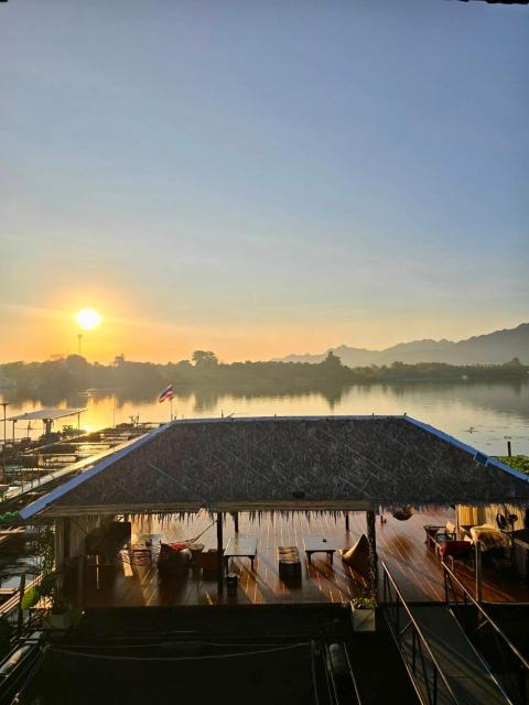 D Hostel by the river