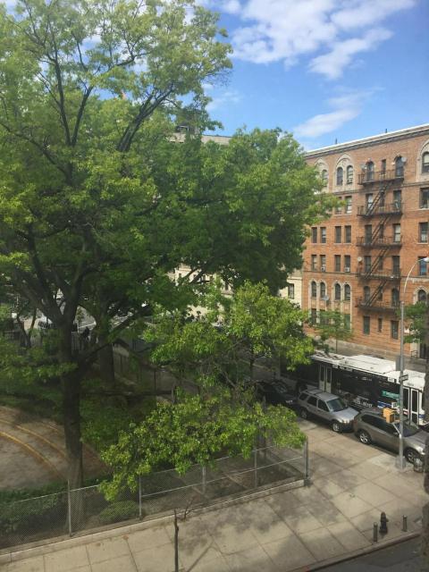 Cozy 2 bedroom apt in Manhattan