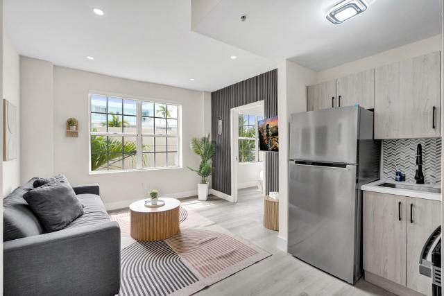 Prime South Beach 1BDR Condo Block from the Ocean 304