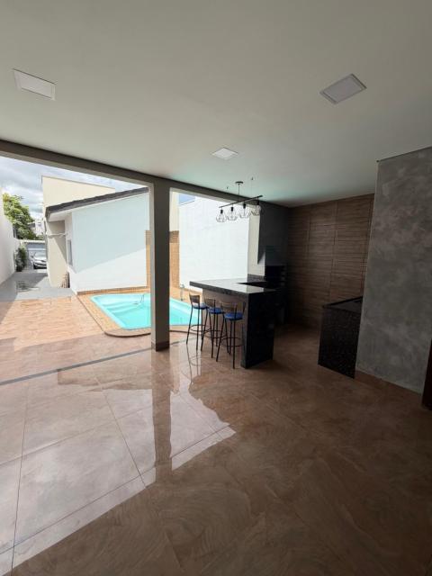 Casa com Piscina Próximo ao Hospital Santo Antônio