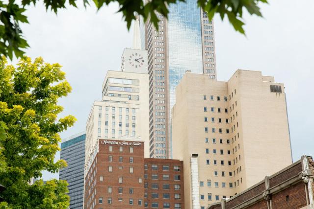Hampton Inn & Suites Dallas Downtown