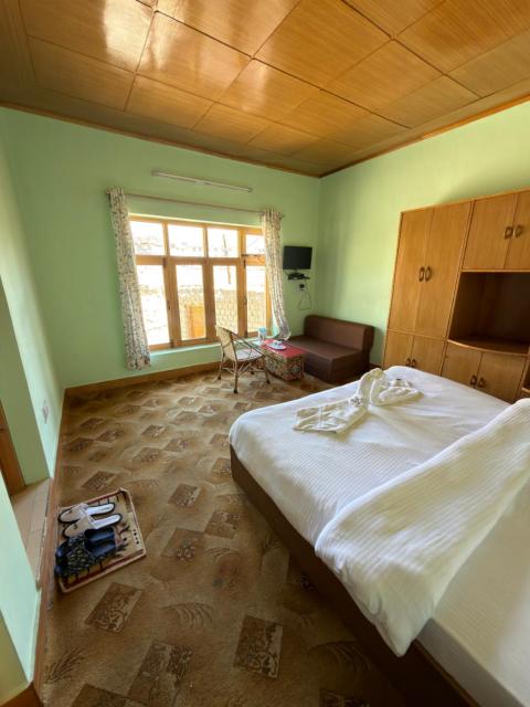 Nilza Guest House