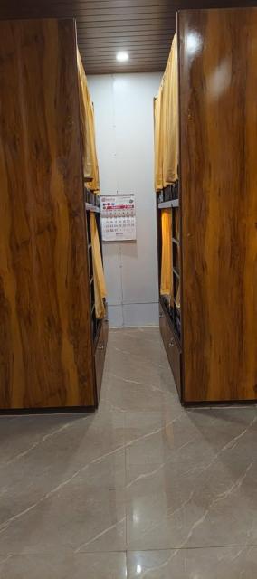 Hotel Le West Near Exhibition Center Rooms & Dormitory