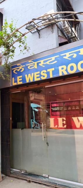 Hotel Le West Near Exhibition Center Rooms & Dormitory