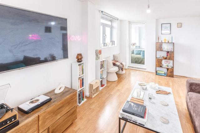 Host & Stay - Essex Place