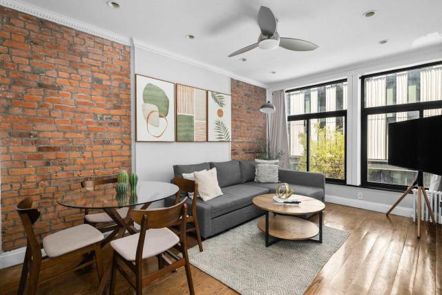 Stylish 3-Bedroom Lower East Side Stay