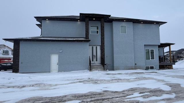 Crisp & Connected - Newly Finished 2BR Family Home