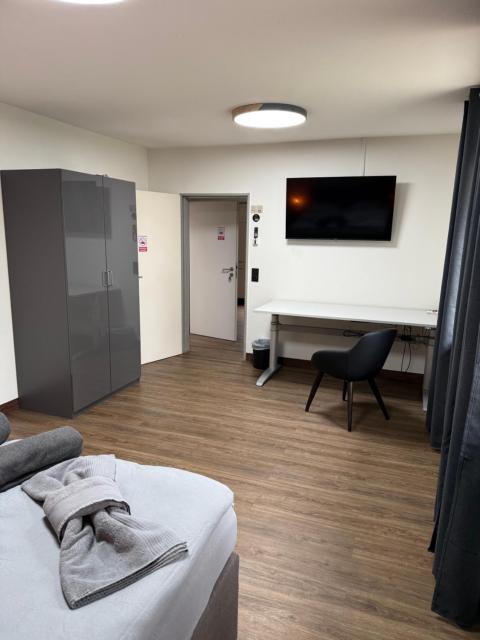 Garland-Rooms