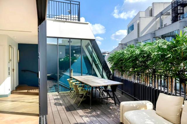 Appartement spacieux moderne à l'élégance parisienne