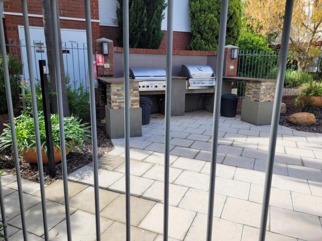 Twin or double room in a 2 bedroom apartment