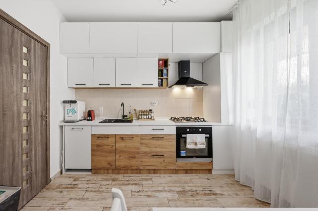 Metalurgiei 1 BDR & huge sofa with free parking
