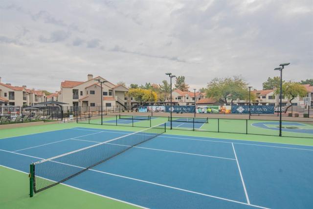 Sleek 2BR Workcation Suite near Kierland District H2272