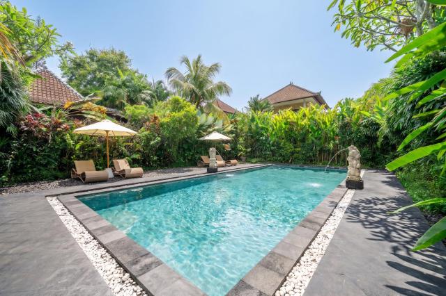 Bali Dream Garden - Tropical Escape with Pool & Spa