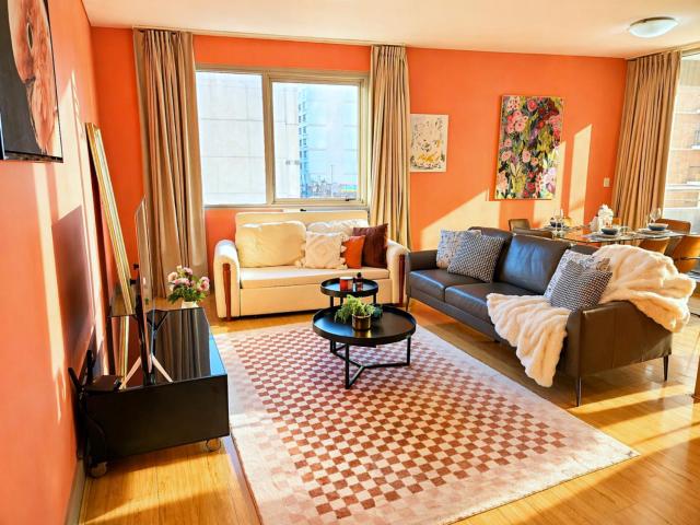Spacious CBD Apartment Walk to Darling Harbour