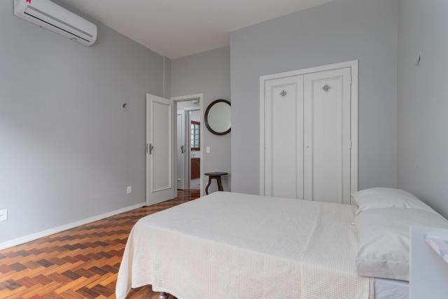 Superb 3 BR apartment in Arpoador