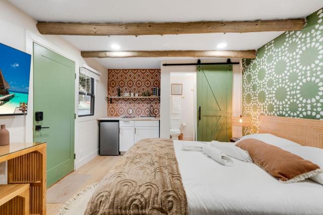 Bright Studio in Manitou Springs Walk Downtown