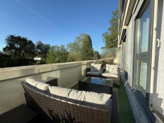 Le Cocon du Bord de Loire ! Appartement spacieux pour 6 personnes avec terrasse & parking