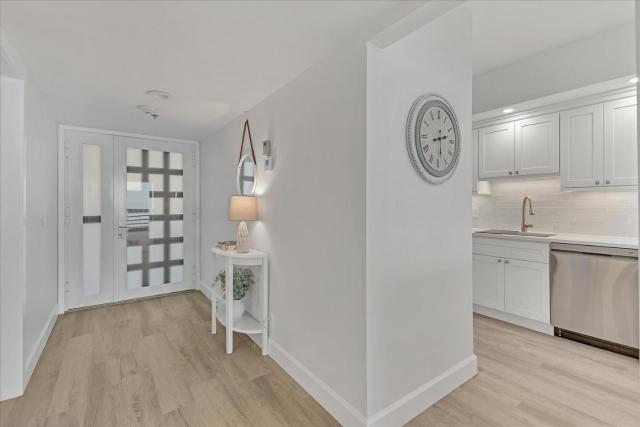 Beachplace 9 502 by FVC