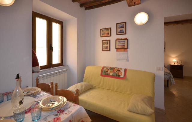 Lovely Apartment In Monterotondo Marittimo