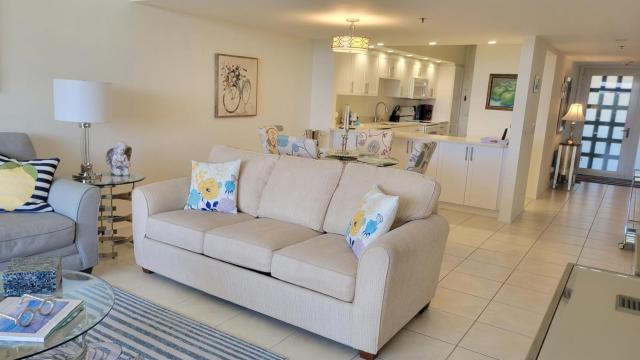 Beachplace Ten 402