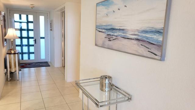 Beachplace Ten 402