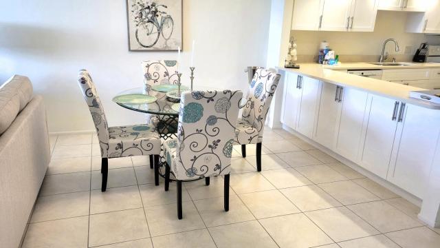 Beachplace Ten 402