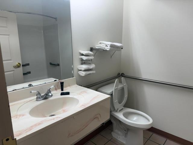 Regency Inn & Suites