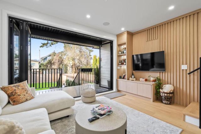 Elegant 3BD Luxury Home w Outdoor Lounge